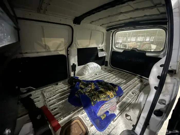 للبيع هونداي فان بضاعه موديل 2016 10