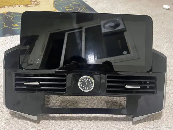 شاشه لاند كروزر 2021 0