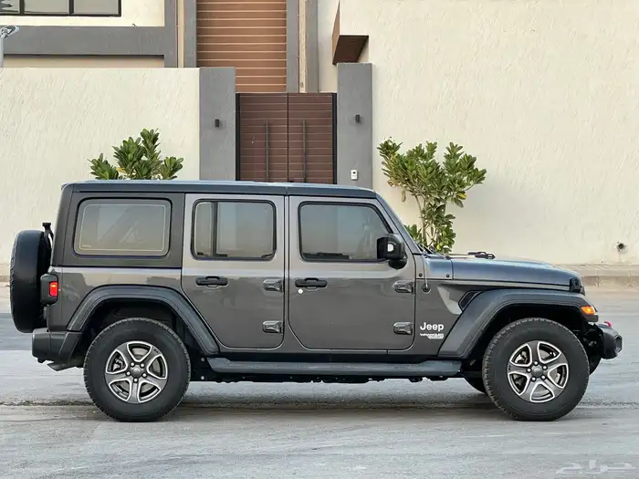 جيب رانجلر 2021 - Sport V6 6