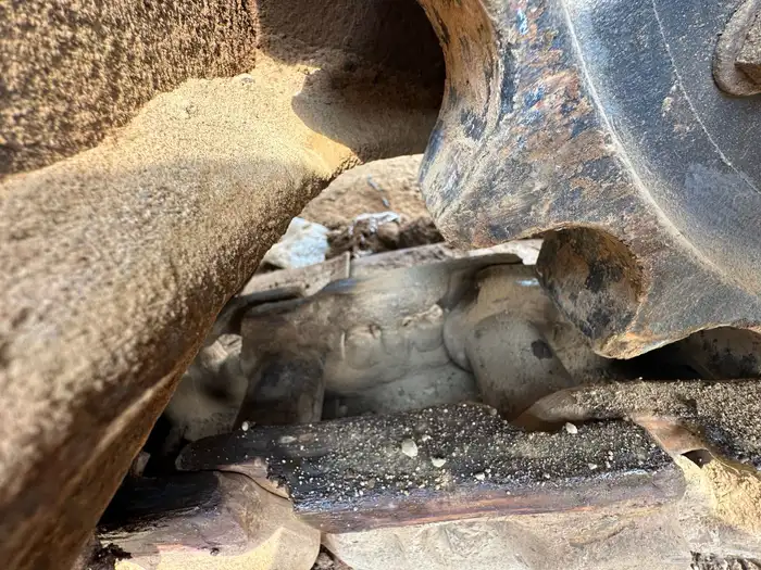 للبيع جنازير بوكلين نظيفه الصامل يتواصل خاص او واتساب. 056 1