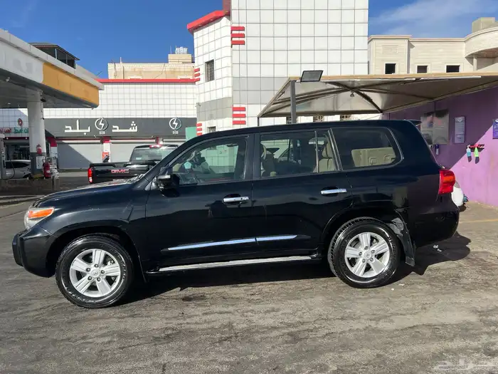 لاندكروزر 2013 شرط 9