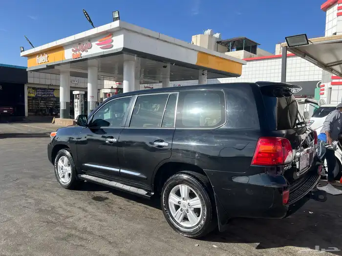 لاندكروزر 2013 شرط 10