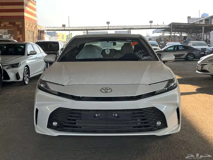 تويوتا كامري 2025 E بنزين زيرو عبداللطيف جميل اقل سعر 0