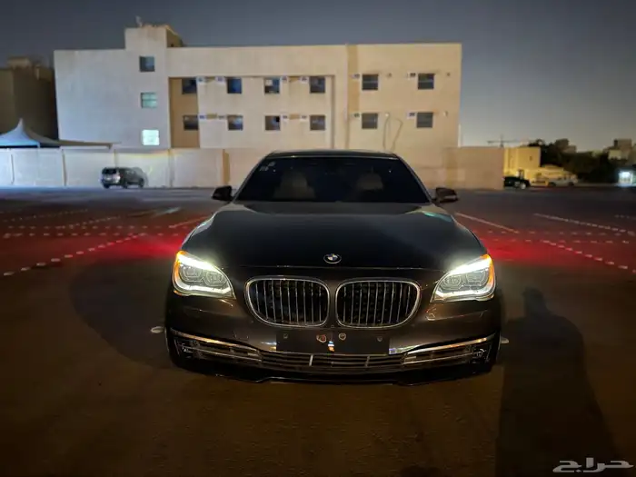 للبيع BMW 740i 2015 1