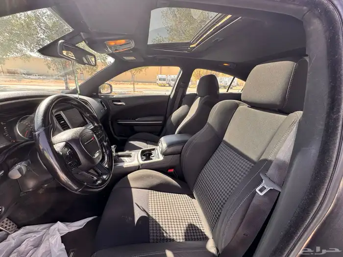 تشارجر GT بحالة ممتازة 2020 12