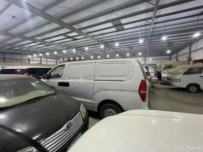 للبيع هونداي فان بضاعه موديل 2016 9