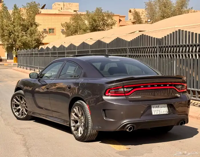 تشارجر GT بحالة ممتازة 2020 3