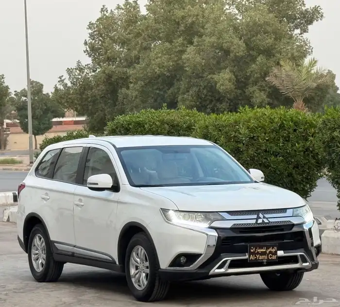 ميتسوبيشي اوتلاندر 2020 7 مقاعد 2