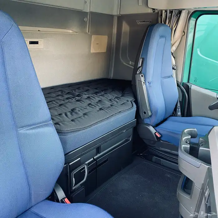 شاحنات 2021 VOLVO ( تم البيع ) 8