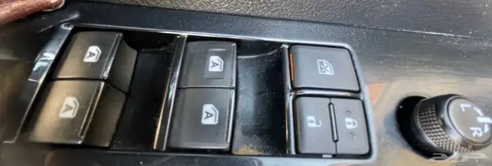 تويوتا- هايلوكس-2020-فل كامل- بنزين- دبل- قير عادي 38