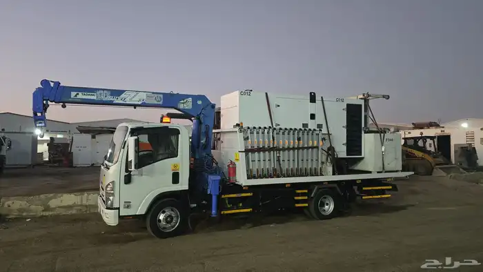 إيجار مولدات كهرباء و تور لايت 3