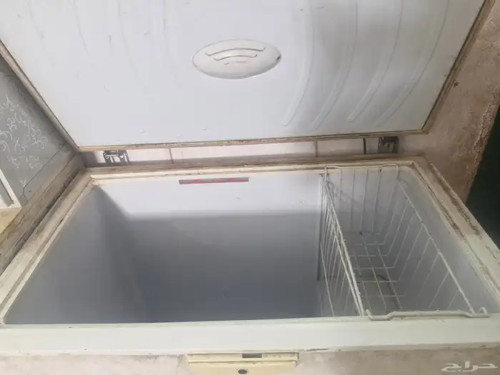 للبيع عدد2 مكيفات شباك 24 واحد شغال واحد يبيله تصليح 4