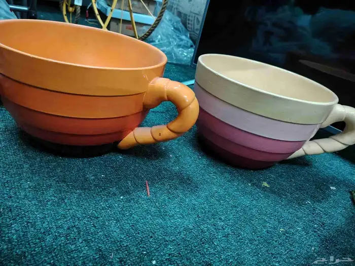 متوفر دولاب صغير ومغسلة صغيرة وسلة طفل ومركنين زجاج 5