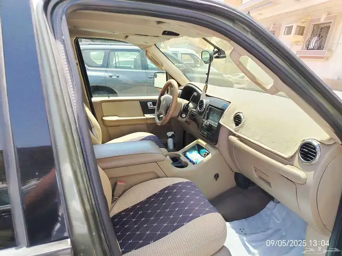 للبيع سيارة فورد اكسبيديشن امريكي عائلية مجددة ومفحوصة 0