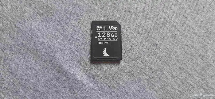 2 carts AV PRO SD V60 128GB 1