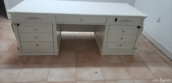 طاوله مكتب مستخدم نضيف جديد معا الكرسي تبعها 2