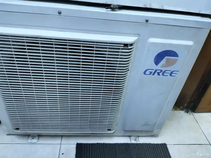 مكيف سبلت طن ونصف بحاله ممتازه جدا ولا يوجد فيها اي عيوب 3