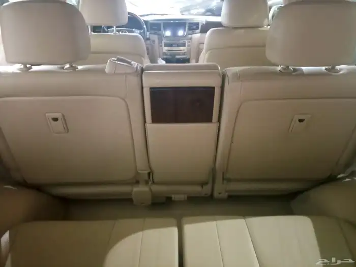 لكزس ( 2010 ) XL570 نظيف بحالة ممتازة 24