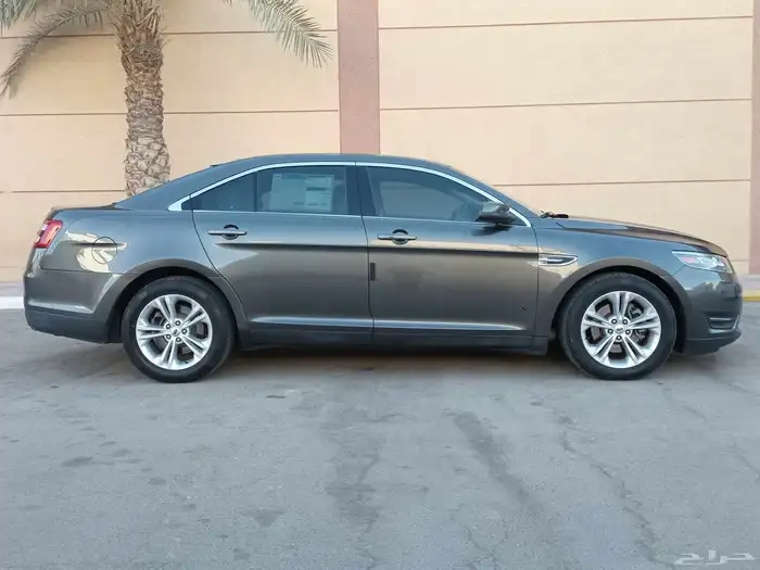 فورد تورس ( 2017 ) SEL نص فل V6 توكيلات الجزيرة بحالة ممتازة 5