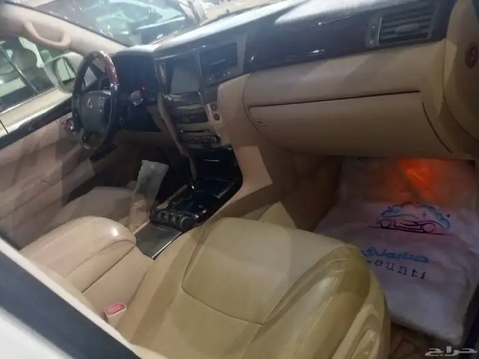 لكزس ( 2010 ) XL570 نظيف بحالة ممتازة 11