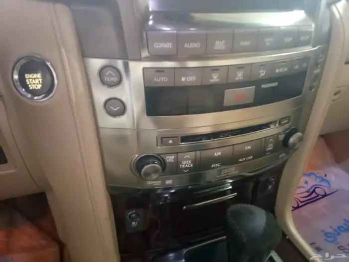 لكزس ( 2010 ) XL570 نظيف بحالة ممتازة 13
