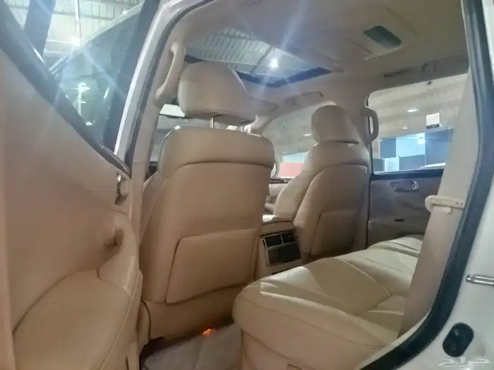 لكزس ( 2010 ) XL570 نظيف بحالة ممتازة 21