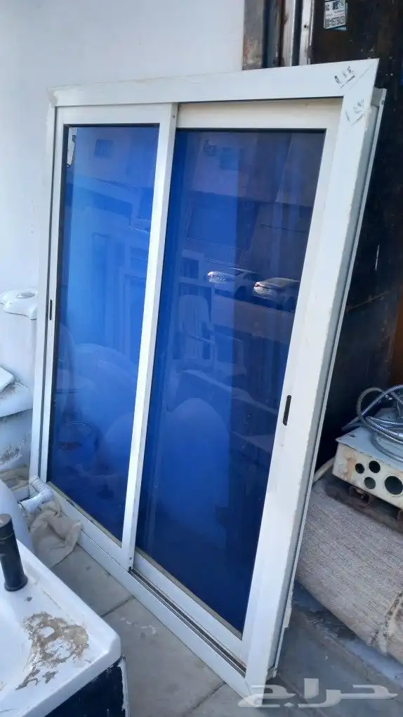 يوجد أبواب خشب وحديد ودرايش المونيا وسخانات وكراسي وخزانات 2