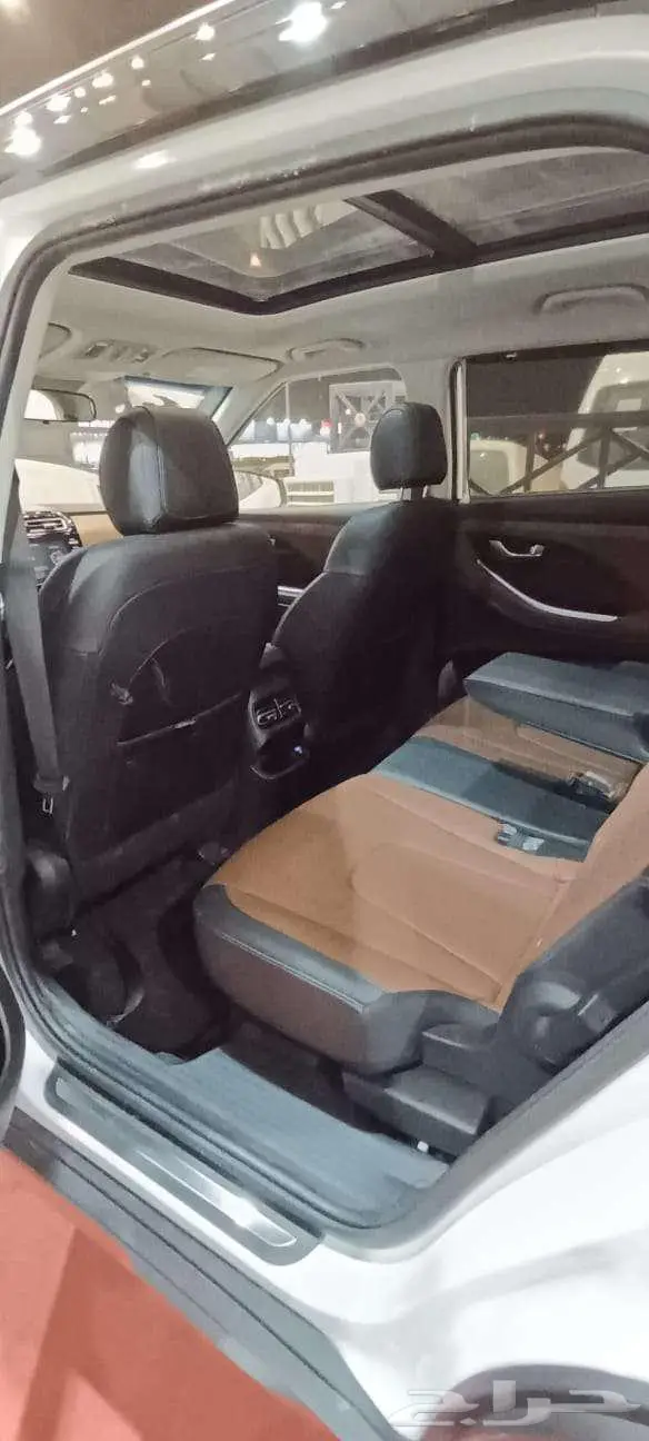 هيونداي كريتا 2023 جراند عائليه فل كامل اصفار 12