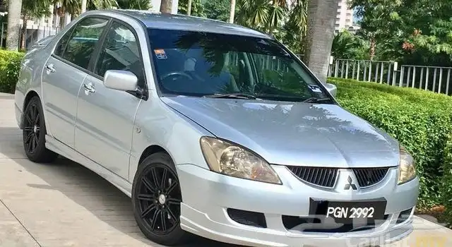 احتاج سيارة كورولا أو لانسر 1