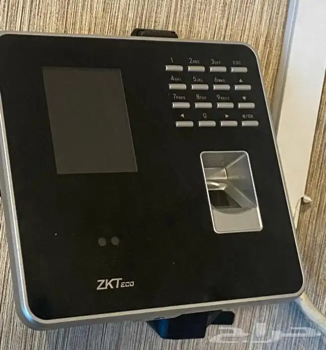 أجهزة بصمة حضور وانصراف جهاز بصمه حضور وانصراف جهاز ZKTECO 1