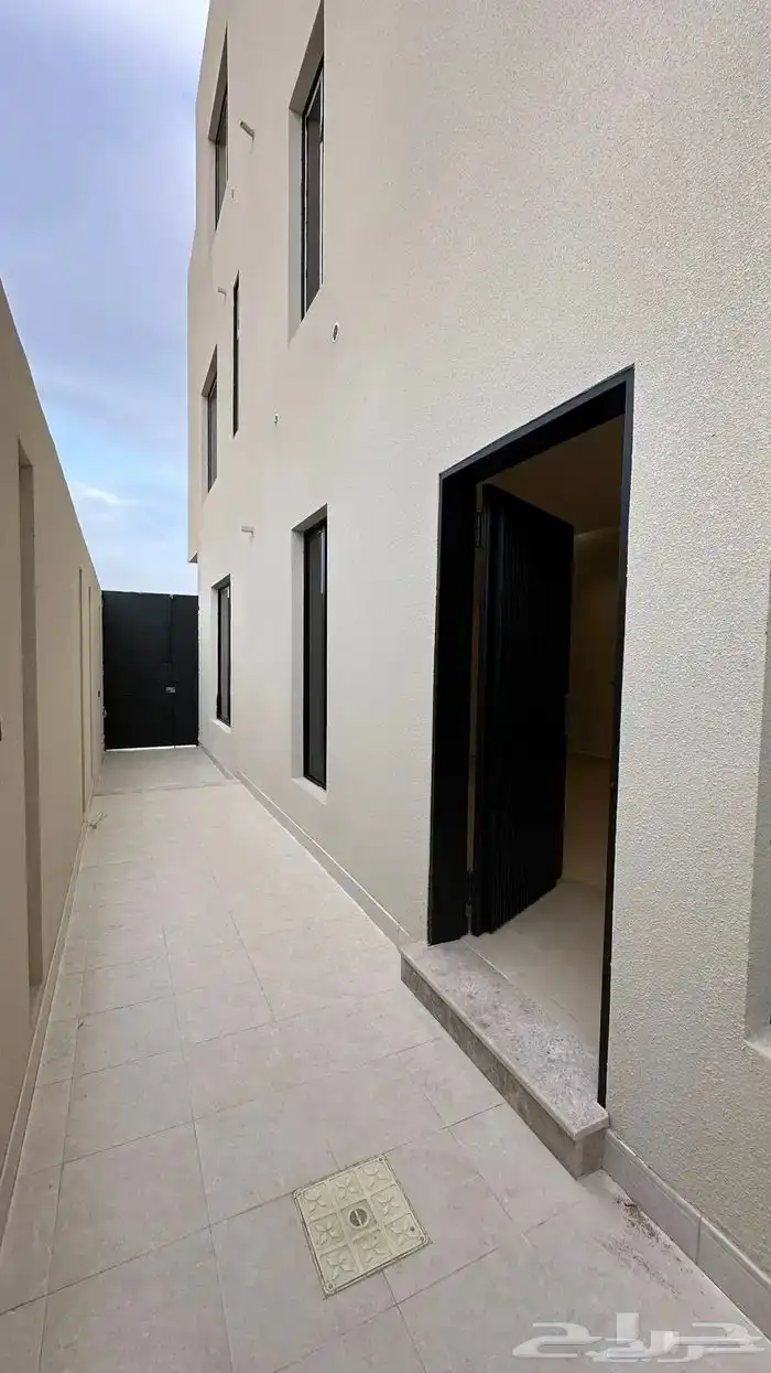 شقق بنظام ادوار مستقلة بموقع مميز للبيع من المالك مباشرة 17