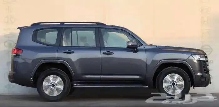 لاند كروزر GXRL2 رمادي 2025 3