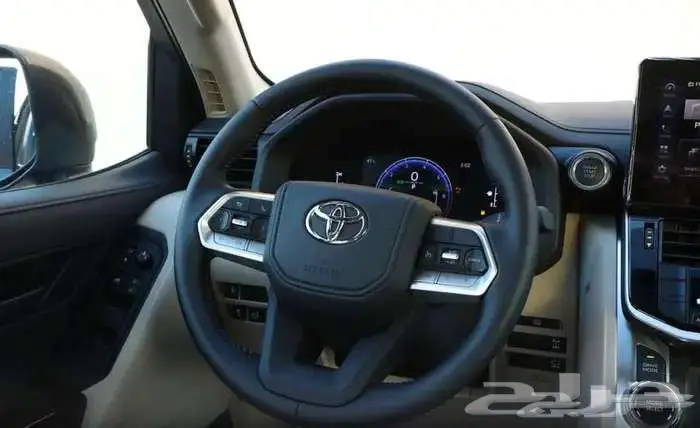 لاند كروزر GXRL2 رمادي 2025 9