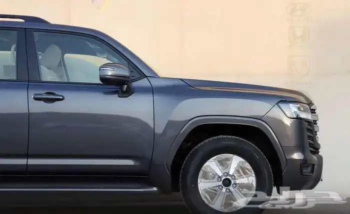 لاند كروزر GXRL2 رمادي 2025 7