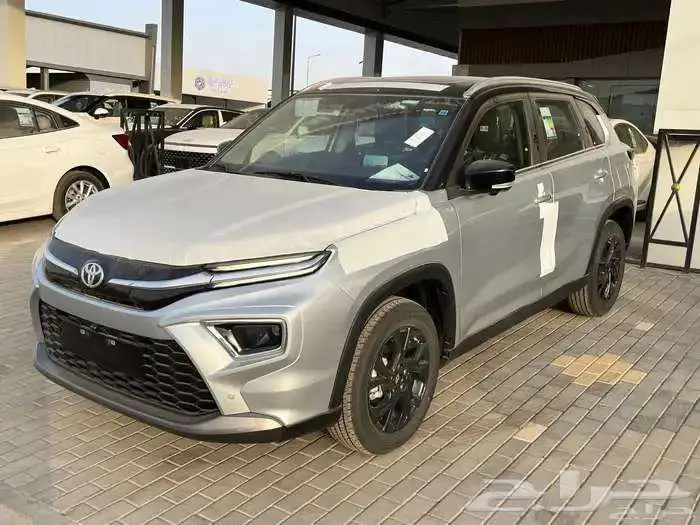 تويوتا اوربان كروزر 2025 فل كامل GLX 1