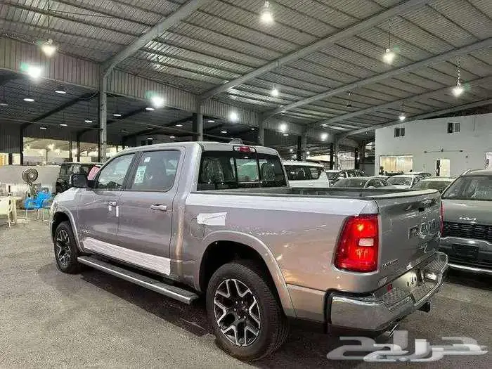 دودج رام2025 لارامى كاش وتاجير منتهى بالتمليك اقل الاسعار 3