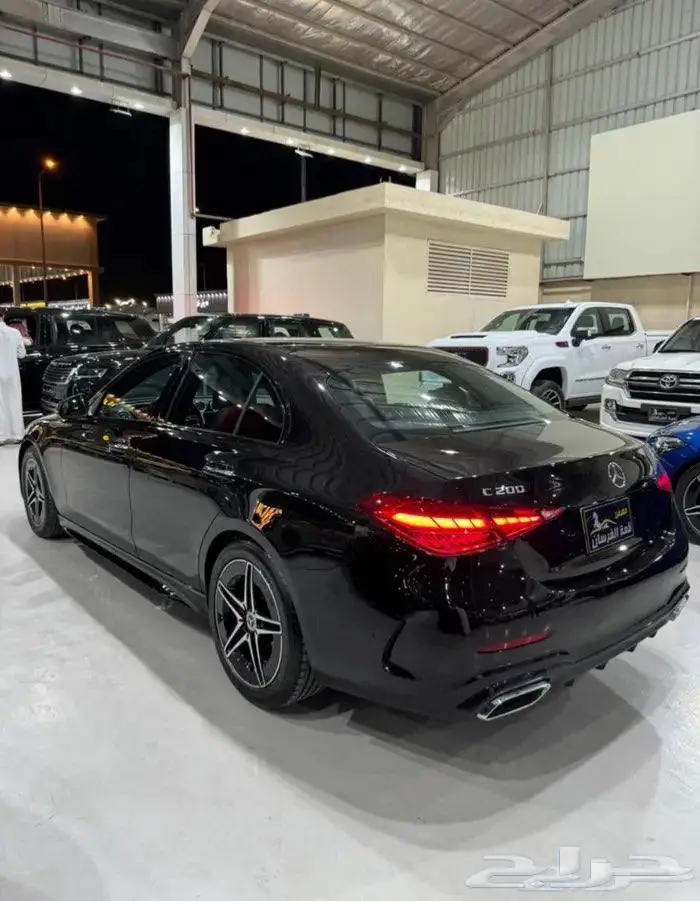 مرسيدس C200 2022 وارد جفالي 4