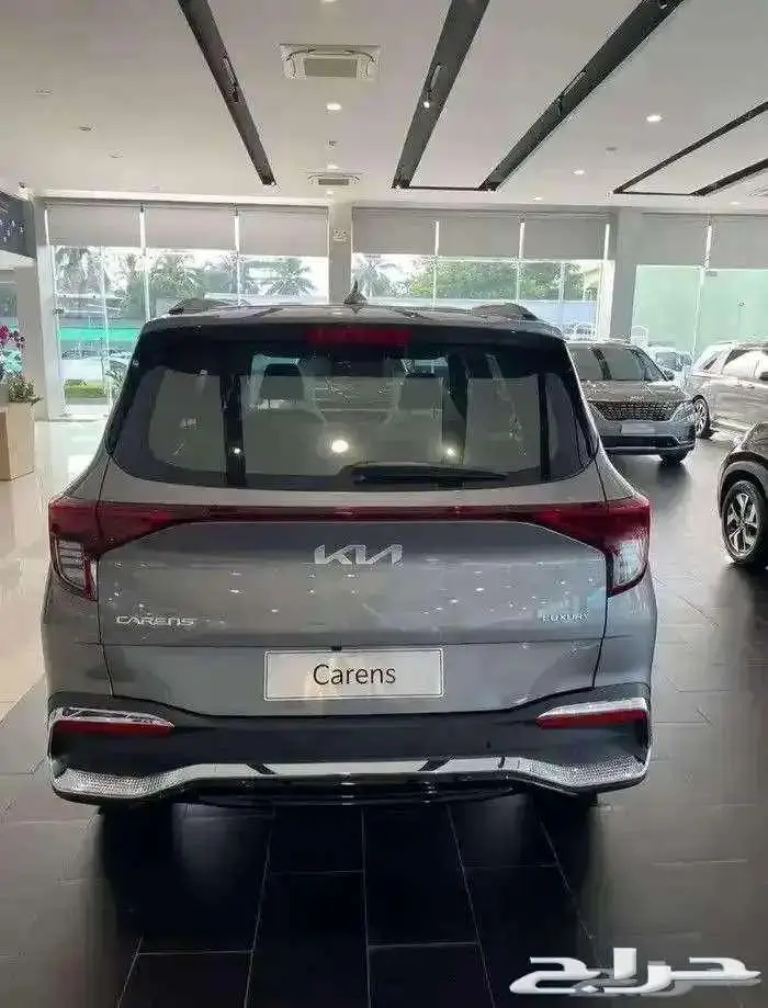 كيا كارينز 7 مقاعد ونص فل 2025 افضل سعر 6