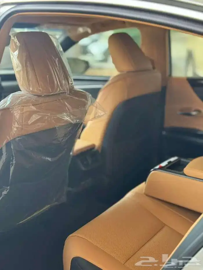 لكزس ES 250 AA سعودي 2025 4