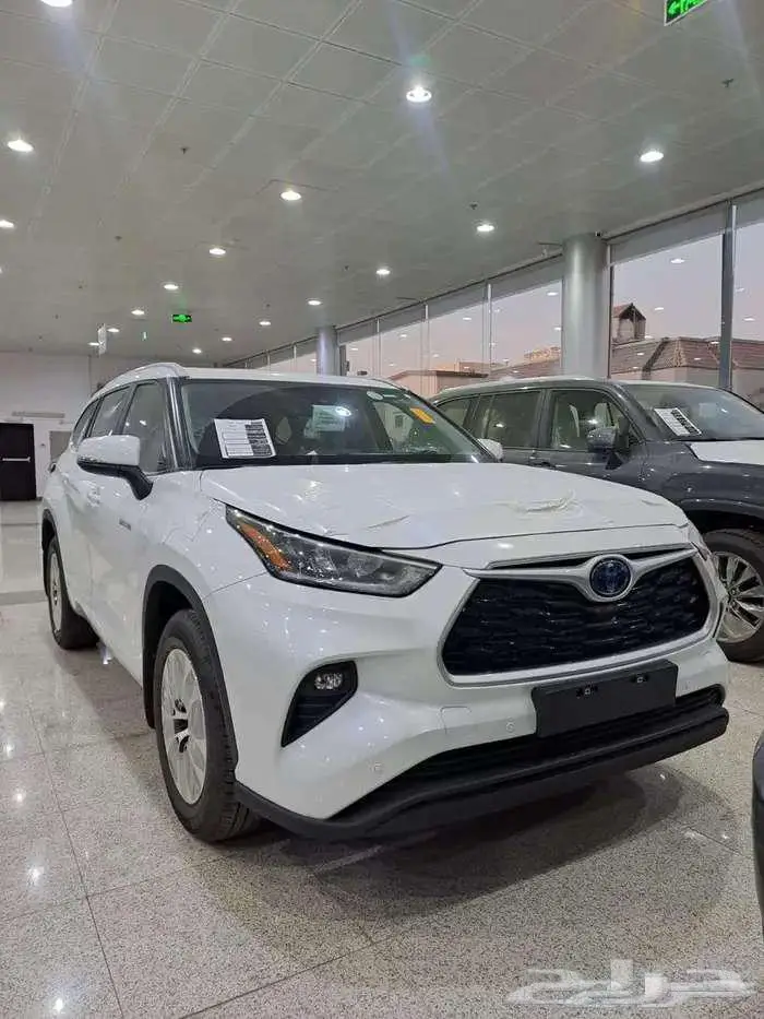 هايلندر جي ال إي 2.5 هايبرد 4 4 اتوماتيك (ابيض 2025) 6