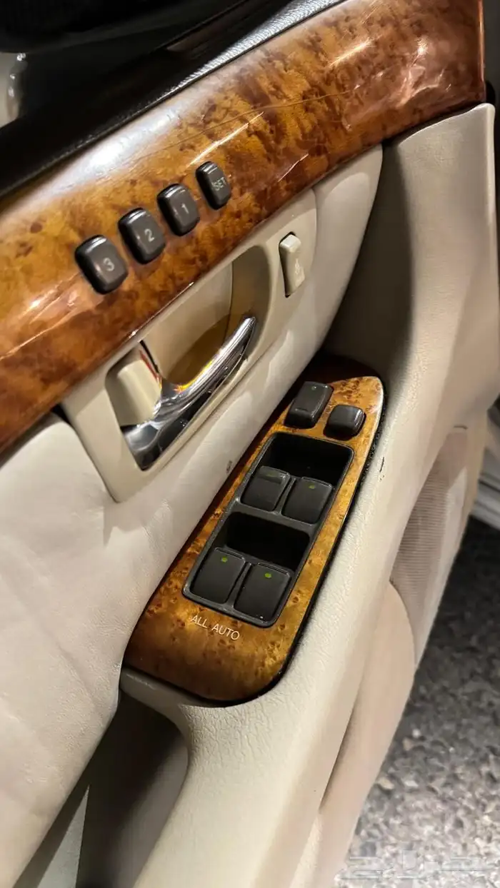 للبيع لكزس 430 موديل 2004 12