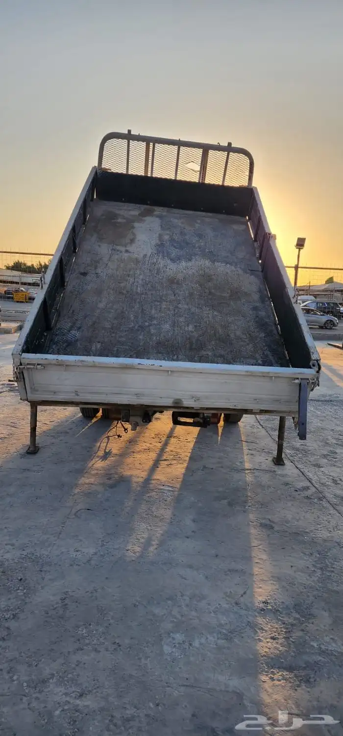 للبيع سطحة قلاب هيدروليك مع مولد 4