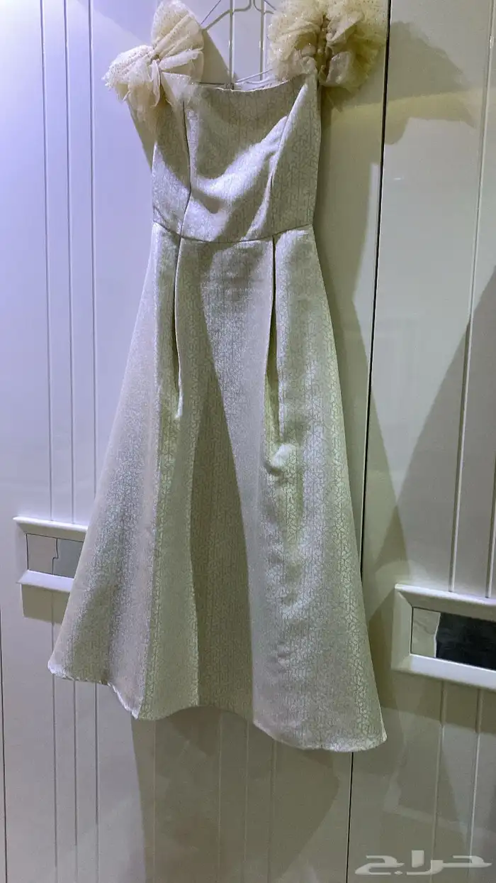 فساتين استخدام 1 قابل للتفاوض 0