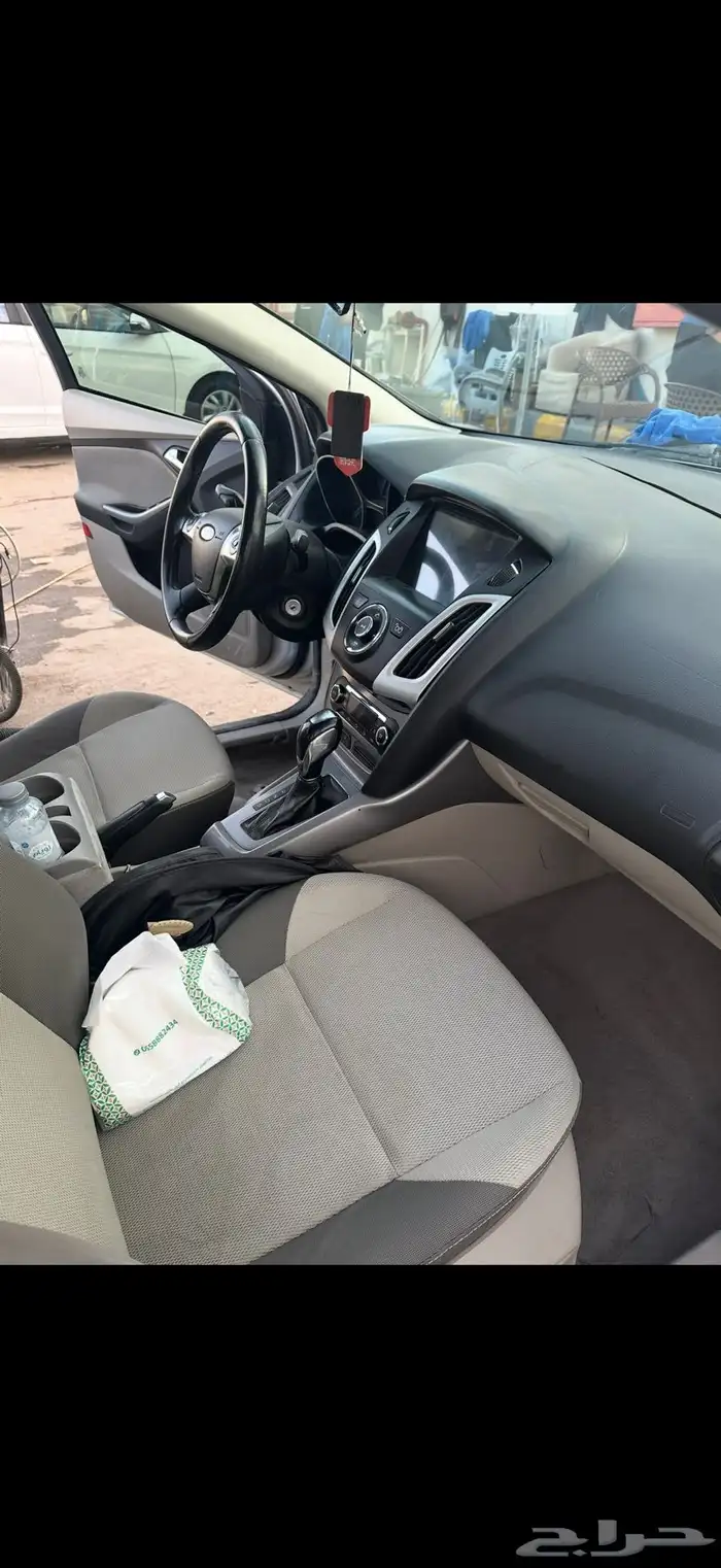 للبيع فورد فوكس 2012 نص فل 1