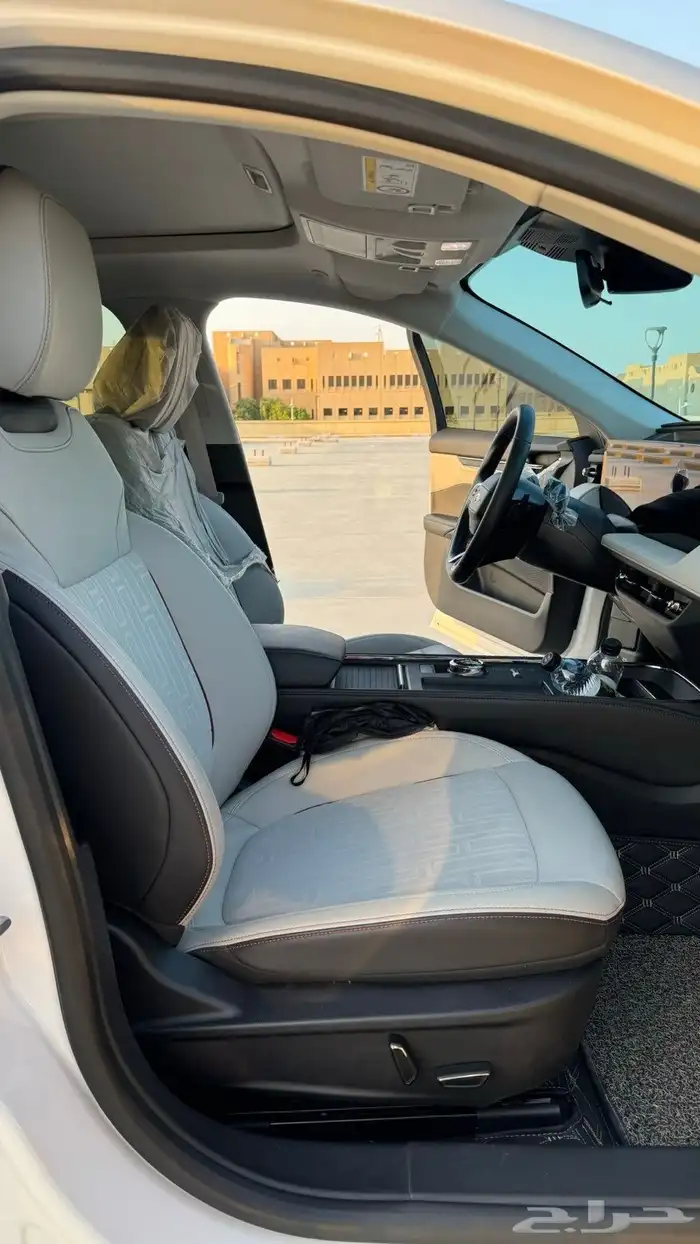 للبيع فورد تورس ترند 2025 وكالة شبه أصفار 7