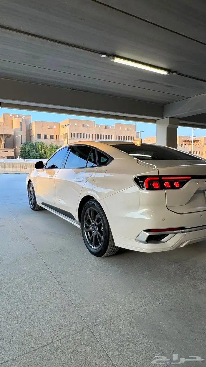 للبيع فورد تورس ترند 2025 وكالة شبه أصفار 2