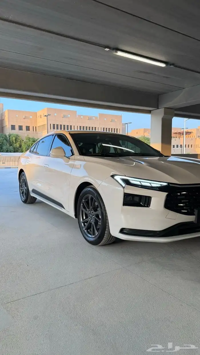 للبيع فورد تورس ترند 2025 وكالة شبه أصفار 0