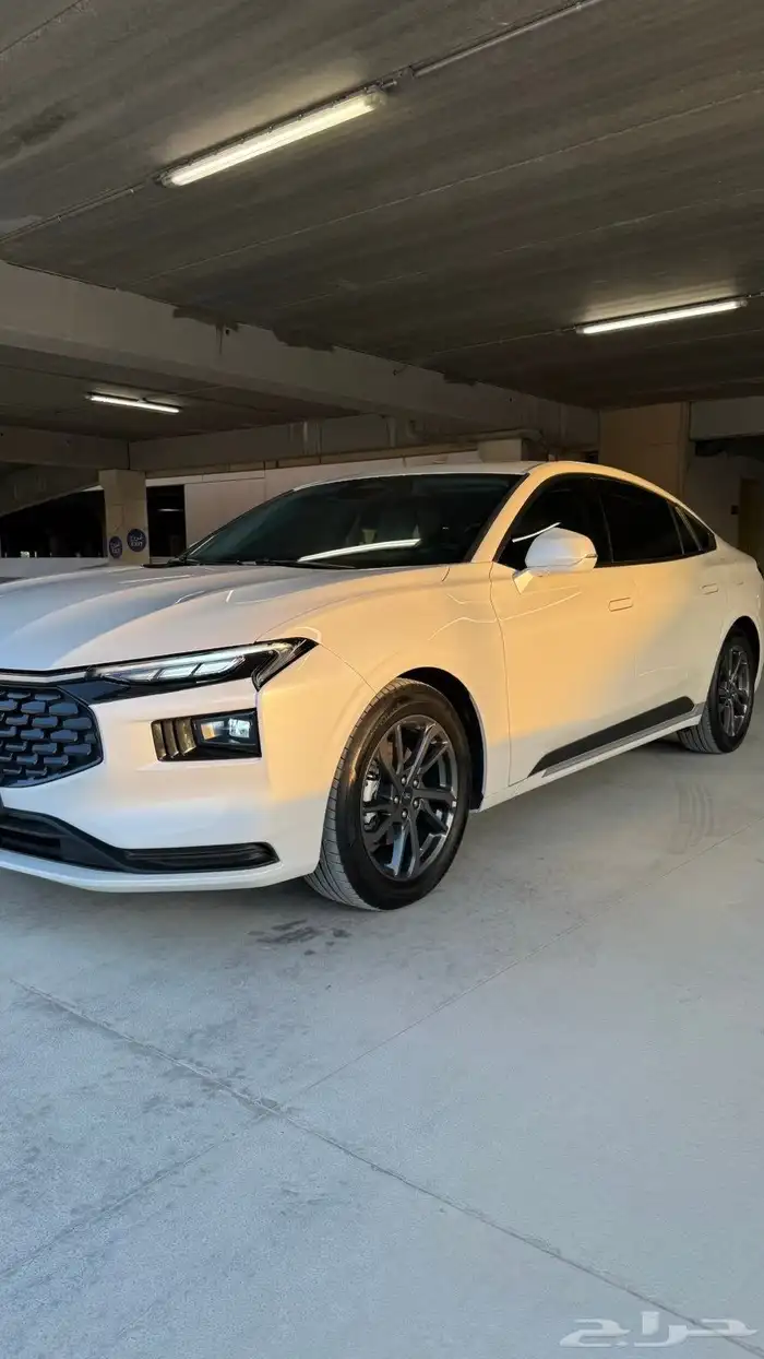 للبيع فورد تورس ترند 2025 وكالة شبه أصفار 3