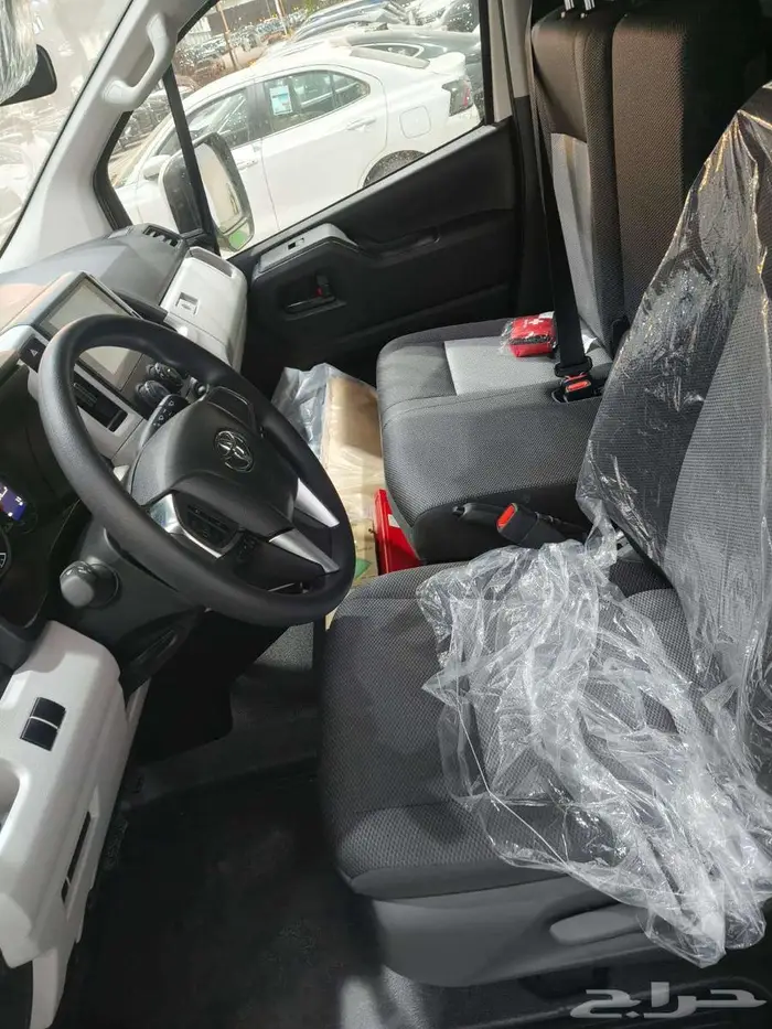 تويوتا هايس فان بضاعة ديزل سقف عالي جير اتوماتيك 2026 9