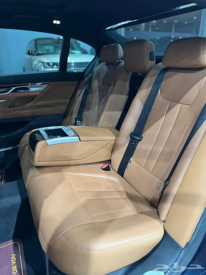 بي إم دبليو 740 موديل 2018 7